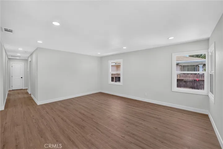 2741 Gale Avenue, Long Beach, California 90810