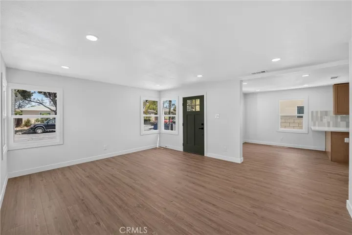 2741 Gale Avenue, Long Beach, California 90810
