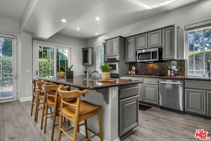 928 Harbor Crossing Lane, Los Angeles, California 90292