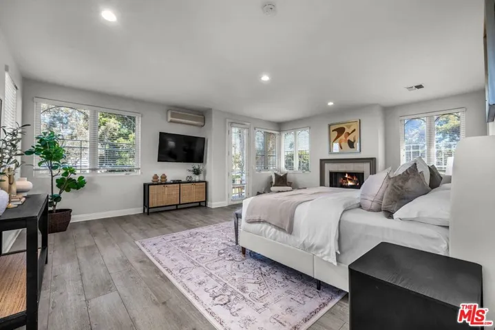 928 Harbor Crossing Lane, Los Angeles, California 90292