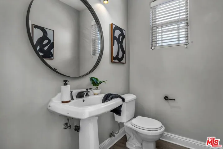 928 Harbor Crossing Lane, Los Angeles, California 90292