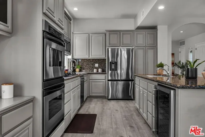 928 Harbor Crossing Lane, Los Angeles, California 90292