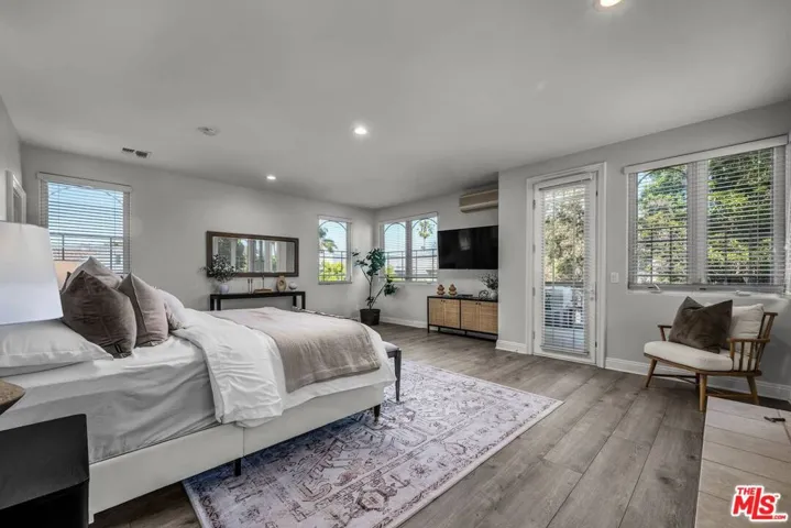 928 Harbor Crossing Lane, Los Angeles, California 90292