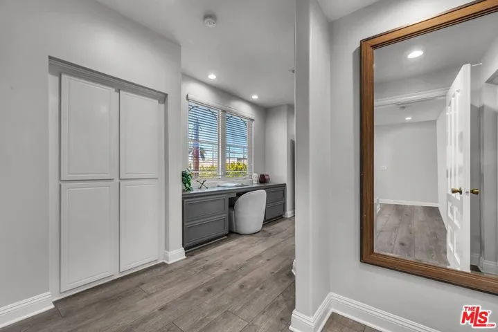 928 Harbor Crossing Lane, Los Angeles, California 90292