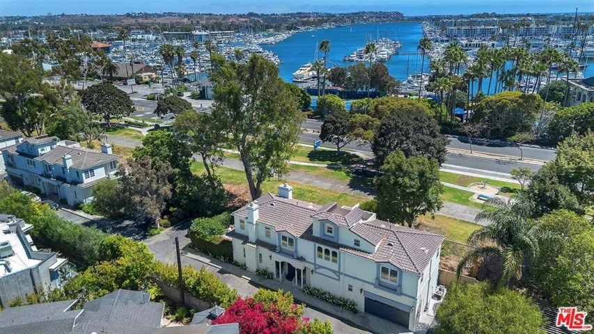 928 Harbor Crossing Lane, Los Angeles, California 90292