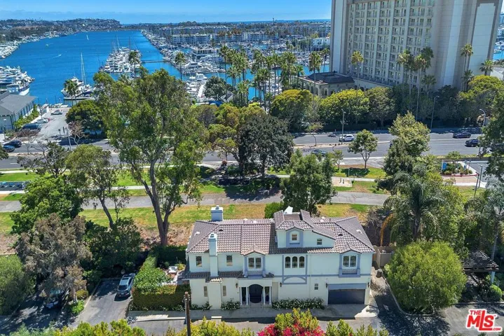 928 Harbor Crossing Lane, Los Angeles, California 90292