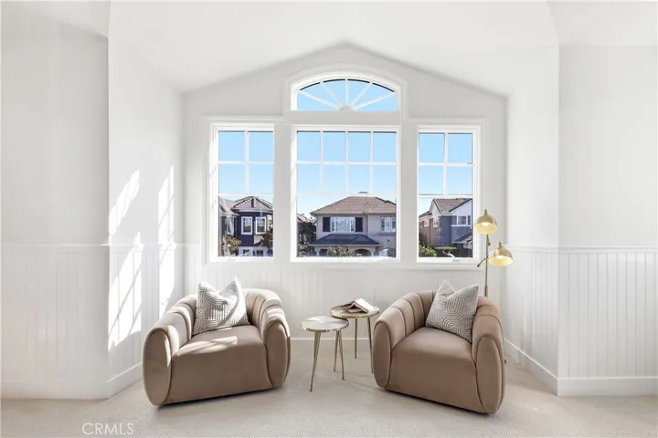 Sitting area off primary room
