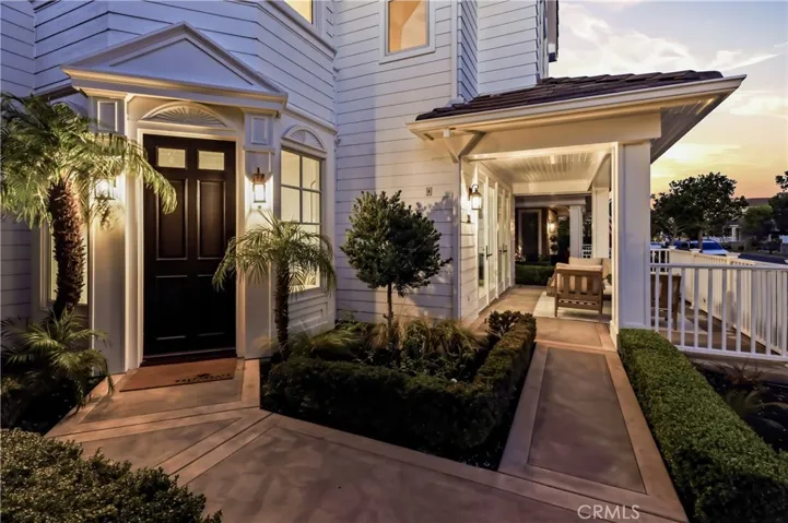 30 Long Bay, Newport Beach, California 92660