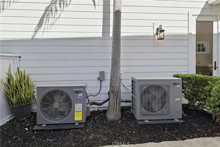 Dual AC condensers