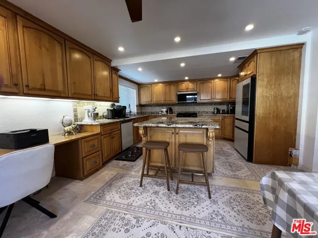 7825 Seaglen Drive 34, Huntington Beach, California 92648