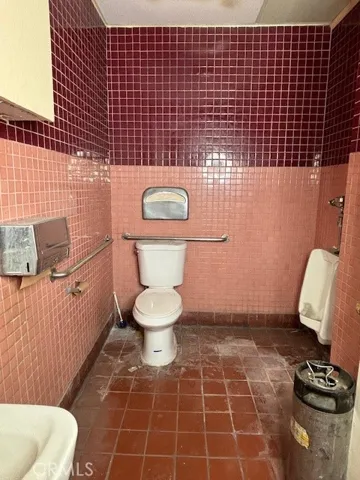 3841 Tweedy, South Gate, California 90280