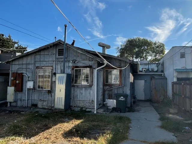 3841 Tweedy, South Gate, California 90280