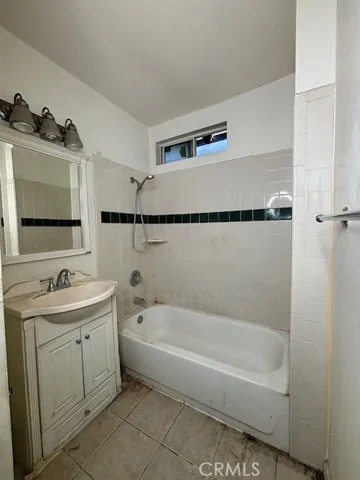 3841 Tweedy, South Gate, California 90280
