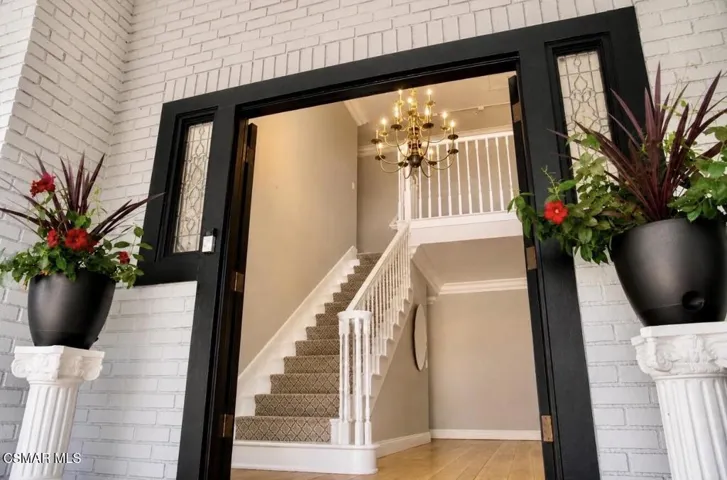 Listing on Babbitt pic of front entry