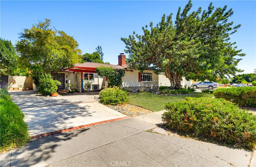 7508 Paso Robles Ave
