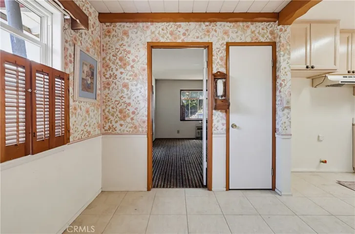 7508 Paso Robles Avenue, Lake Balboa, California 91406