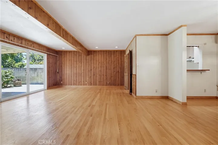 7508 Paso Robles Avenue, Lake Balboa, California 91406