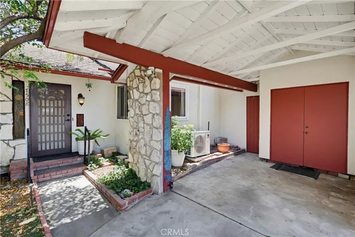 7508 Paso Robles Avenue, Lake Balboa, California 91406