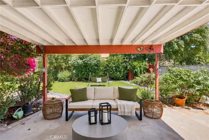7508 Paso Robles Avenue, Lake Balboa, California 91406
