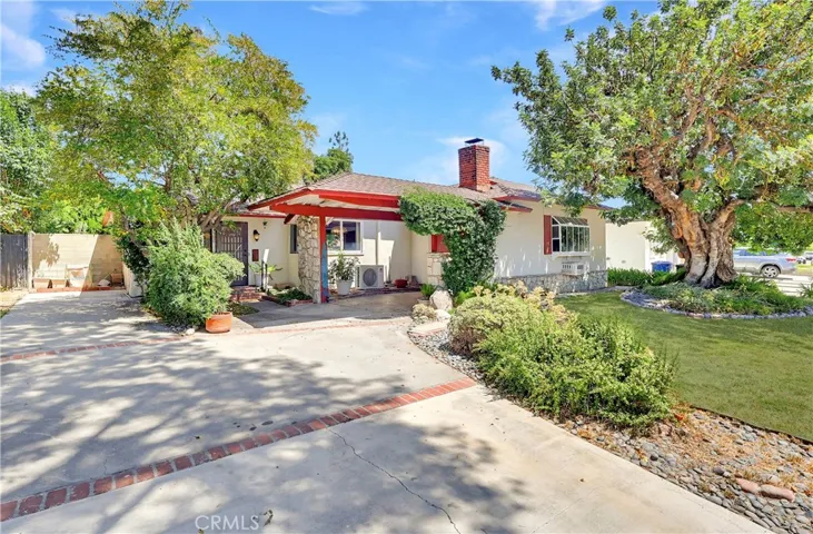7508 Paso Robles Avenue, Lake Balboa, California 91406