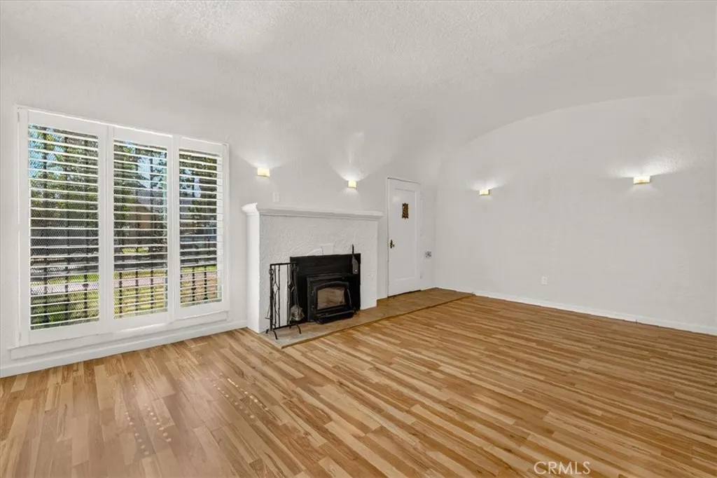256 N Sierra Vista, Fresno, California 93702 — photo 4