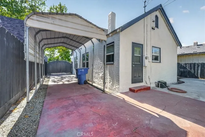 256 N Sierra Vista, Fresno, California 93702