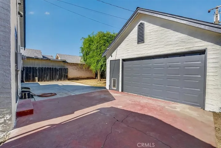 256 N Sierra Vista, Fresno, California 93702