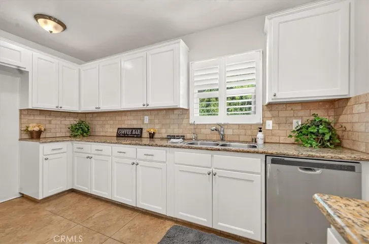 256 N Sierra Vista, Fresno, California 93702