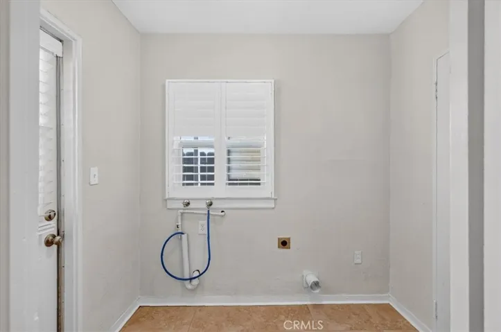 256 N Sierra Vista, Fresno, California 93702