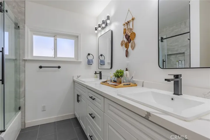 768 W H, Ontario, California 91762