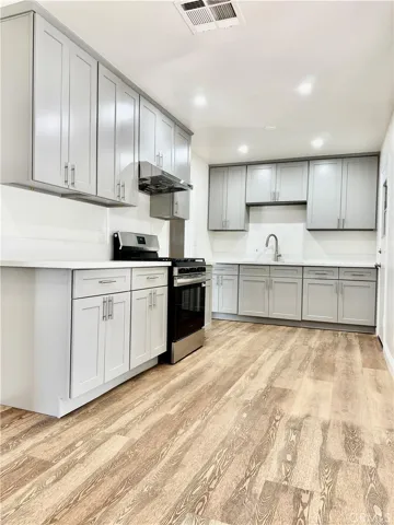 1906 W Kenoak Drive, West Covina, California 91790