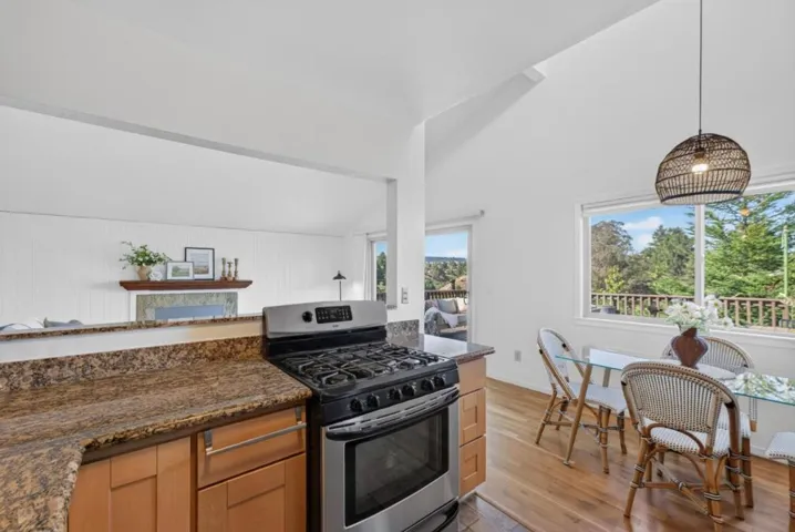 112 Alamo Avenue, Santa Cruz, California 95060