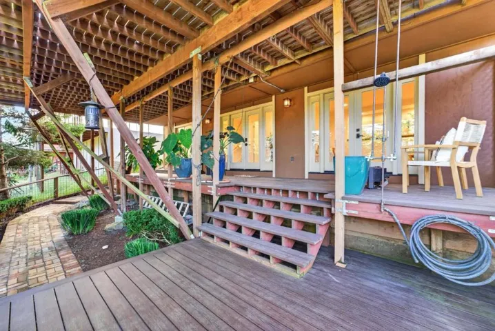 112 Alamo Avenue, Santa Cruz, California 95060