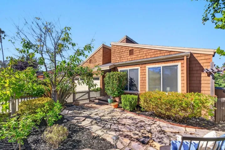 112 Alamo Avenue, Santa Cruz, California 95060