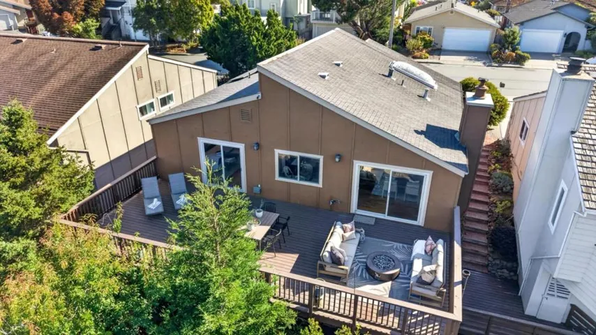 112 Alamo Avenue, Santa Cruz, California 95060