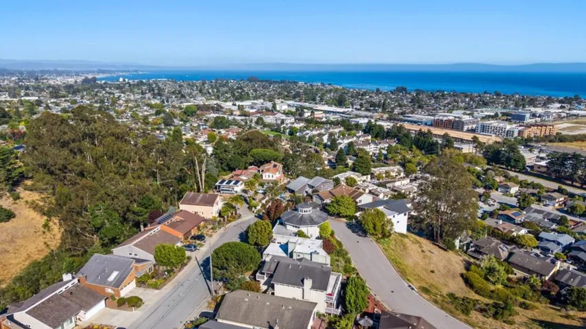 112 Alamo Avenue, Santa Cruz, California 95060