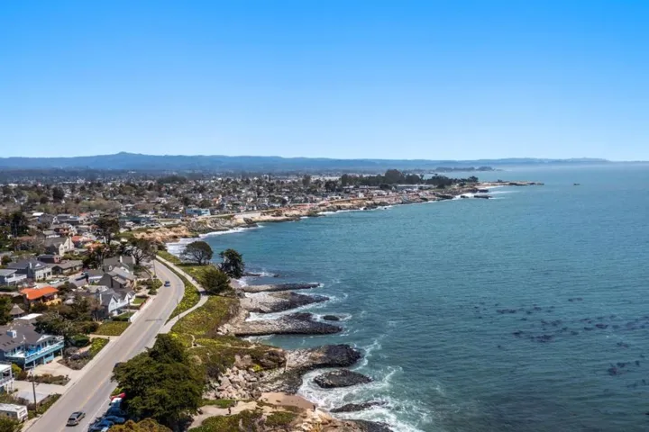 112 Alamo Avenue, Santa Cruz, California 95060