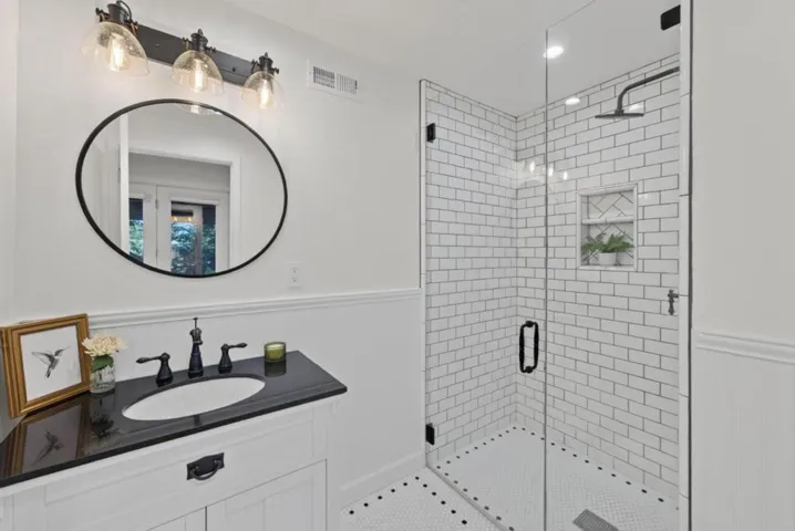 112 Alamo Avenue, Santa Cruz, California 95060