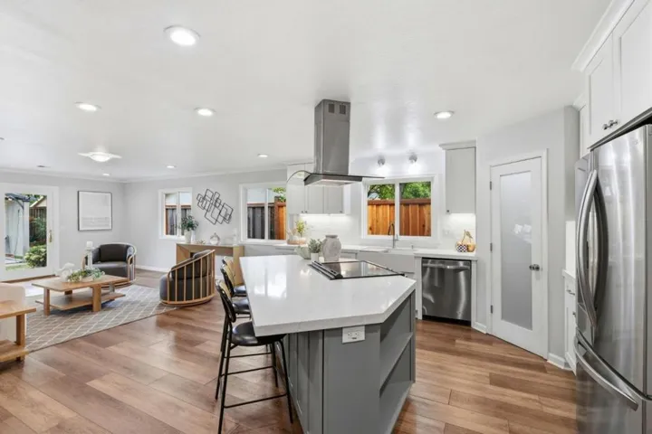 354 Los Pinos Way, San Jose, California 95123
