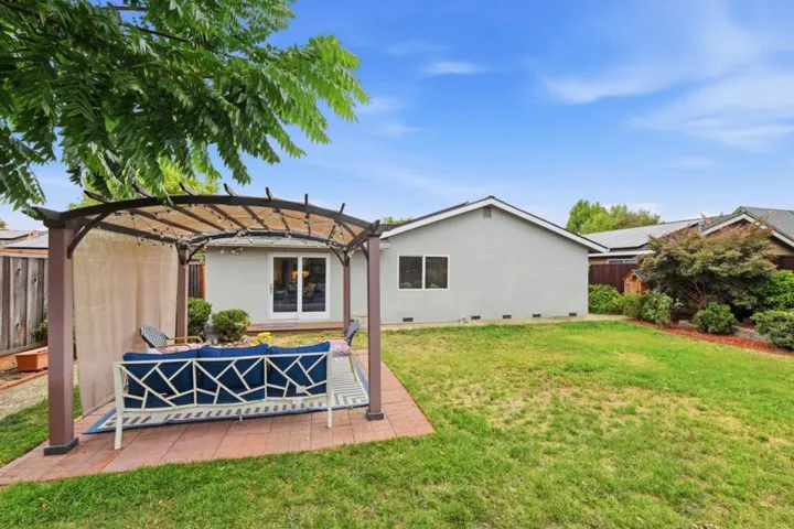 354 Los Pinos Way, San Jose, California 95123