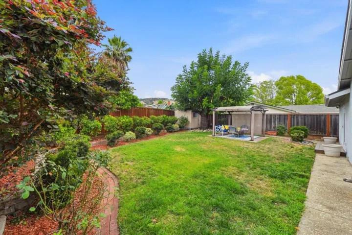 354 Los Pinos Way, San Jose, California 95123