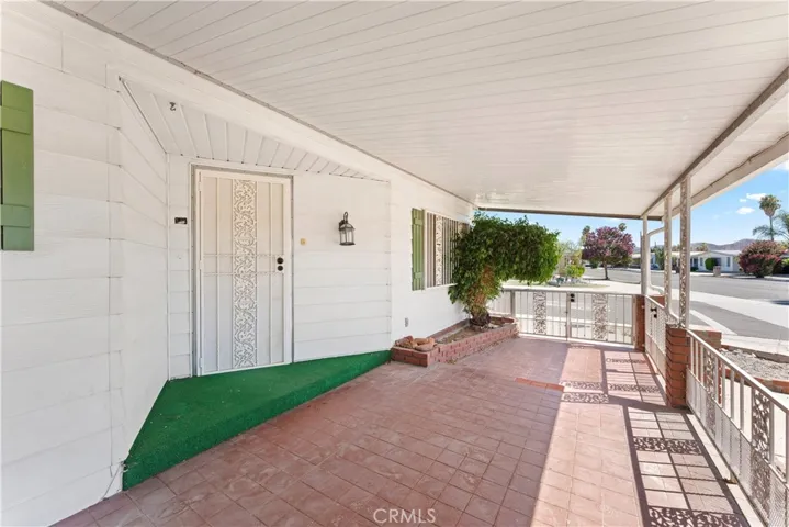 1290 Vista Grande, Hemet, California 92543
