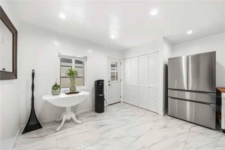 Kitchen entrance