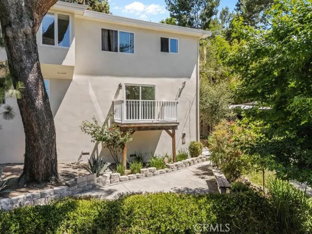 5846 Freeman Avenue A, La Crescenta, California 91214