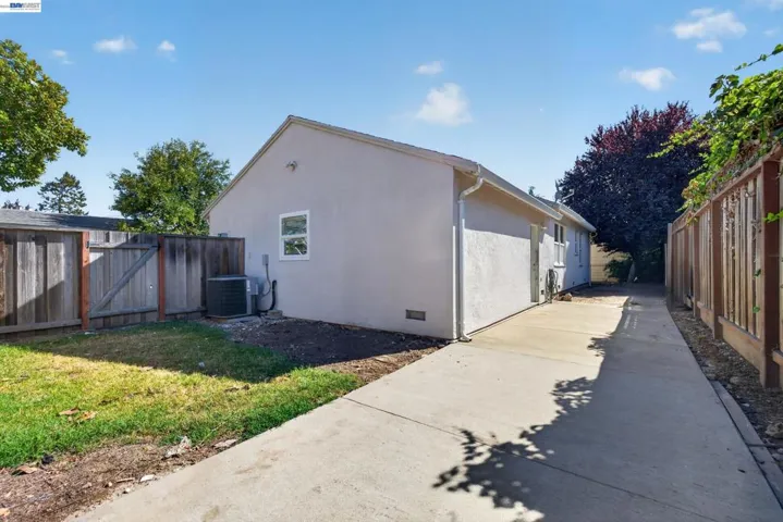 19515 Western Blvd, Hayward, California 94541