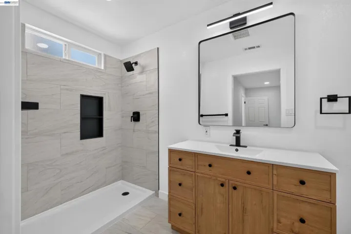 19515 Western Blvd, Hayward, California 94541