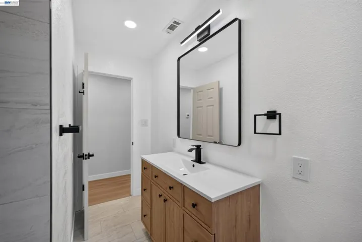 19515 Western Blvd, Hayward, California 94541
