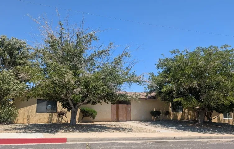 16652 Ramada, Victorville, California 92395