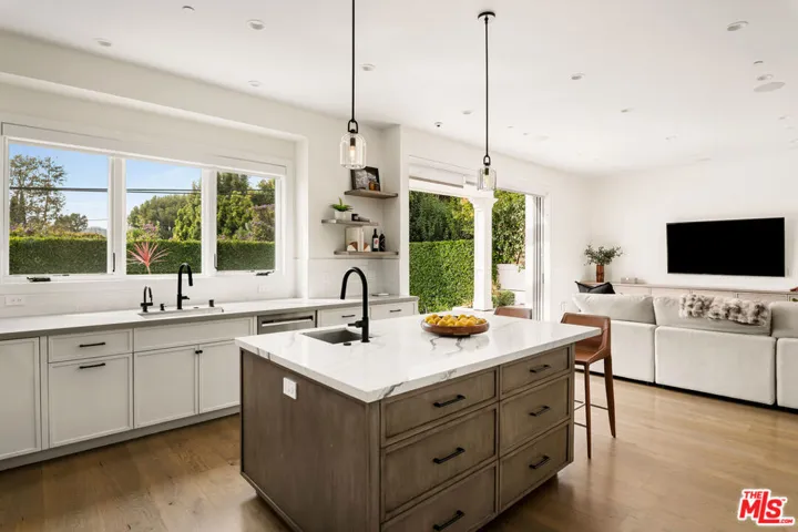 2053 Kerwood Avenue, Los Angeles, California 90025