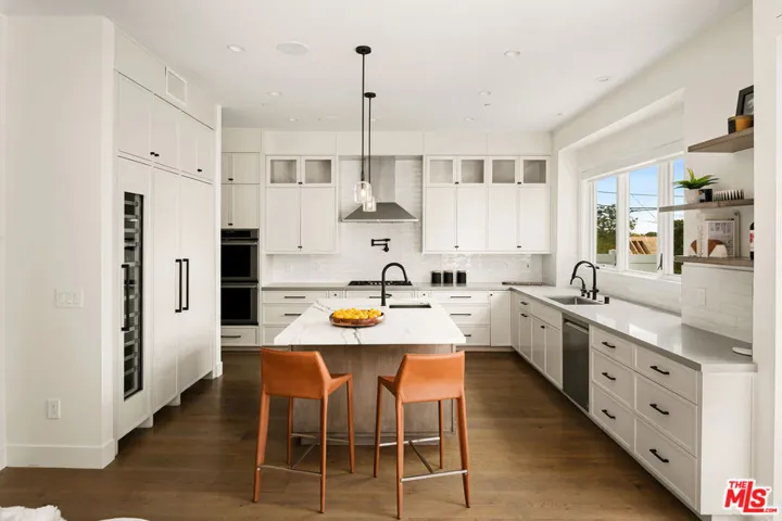 2053 Kerwood Avenue, Los Angeles, California 90025